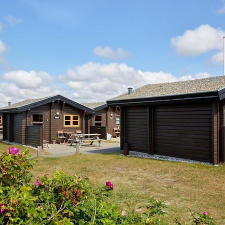 Fjand Badeby - Guesthouse, Cottages And Colony Ulfborg Bagian luar foto