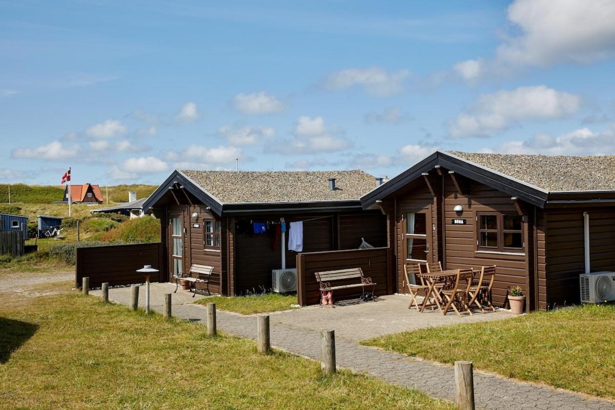 Fjand Badeby - Guesthouse, Cottages And Colony Ulfborg Bagian luar foto